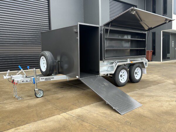 mowing trailers black