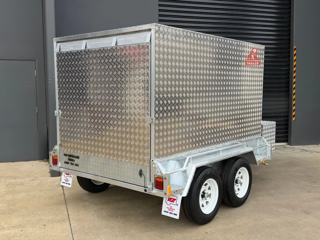 enclosed trailer with ramp