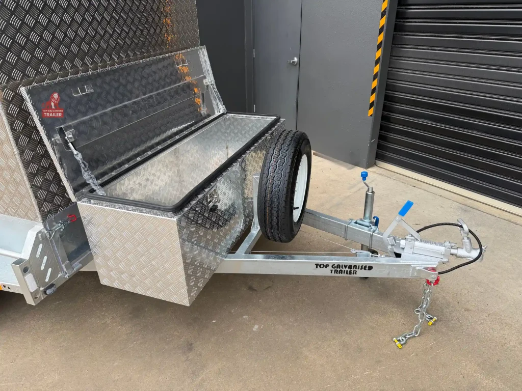 optional aluminium toolbox